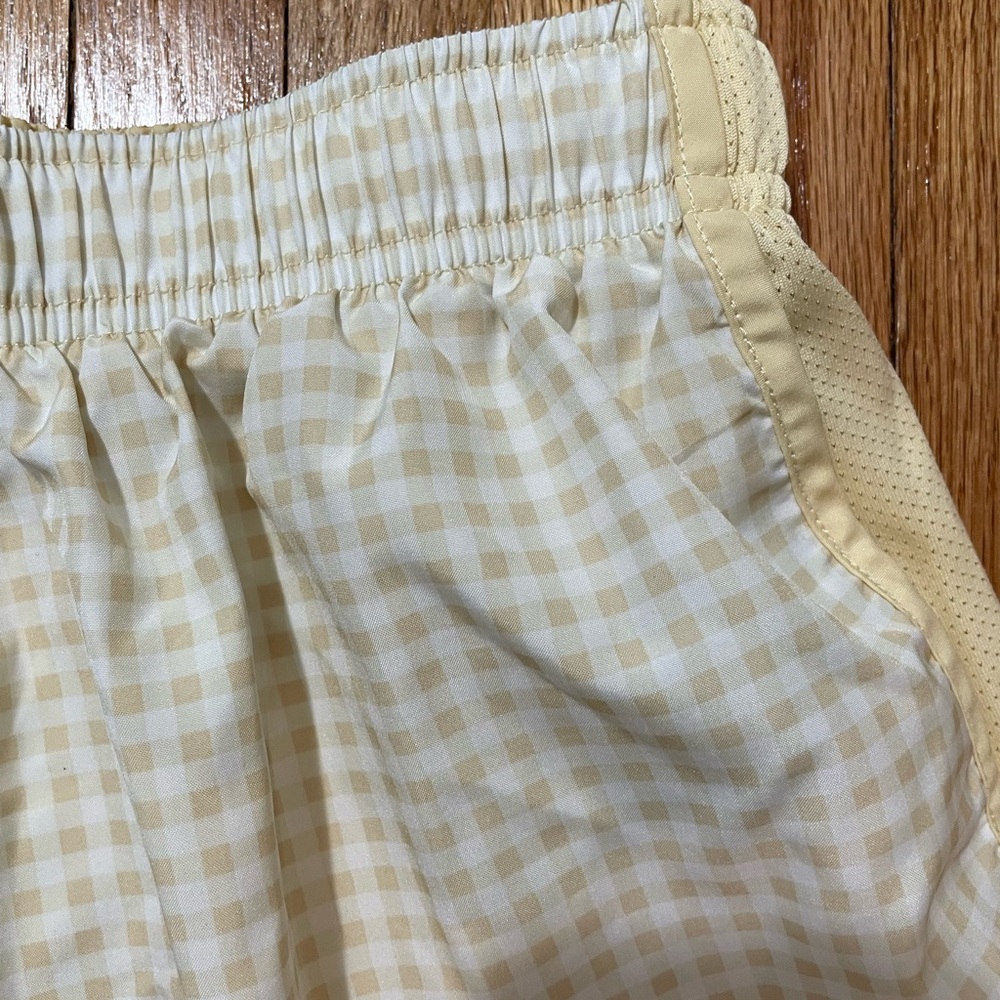 NIKE Yellow Gingham Shorts - Picture 11 of 12